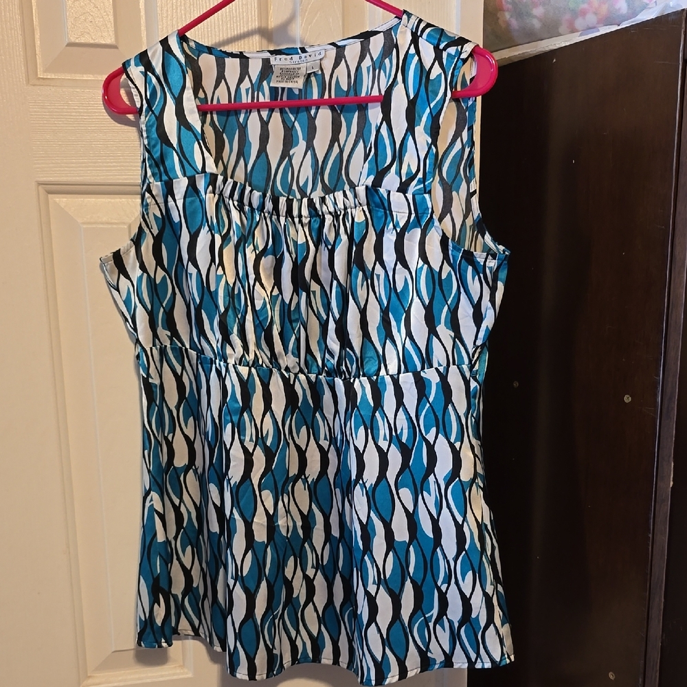 Fred David Blue and White Sleeveless Top